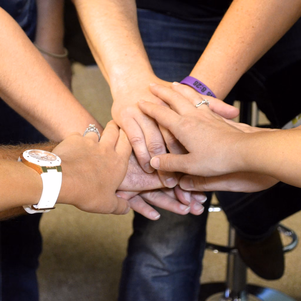 hand-group-people-leg-love-finger-930432-pxhere-1024x1024